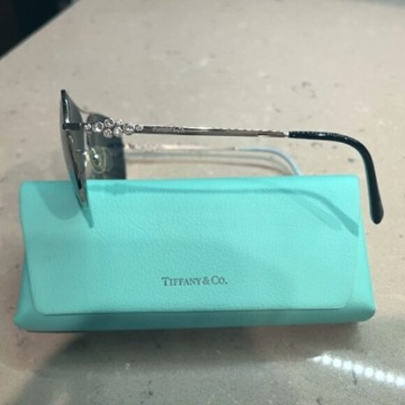 Tiffany & Co TF3052 Aviator Crystal Polarized Sunglasses-LIKE NEW! - Picture 2 of 10